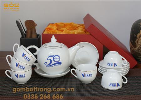 Ấm chén quà tặng in logo bát tràng giá rẻ 2