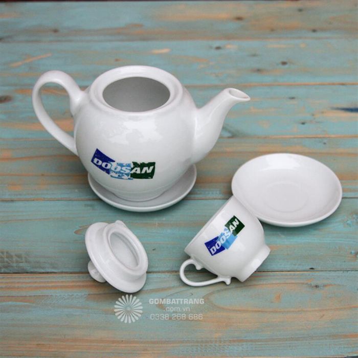 Ấm chén in logo giá rẻ quà doanh nghiệp đẹp nhất