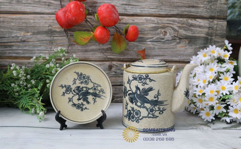 Đĩa lót chén men rạn cổ điển, họa tiết đồng bộ tinh tế, chống tràn nước khi thưởng trà.