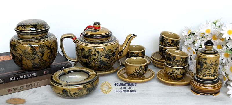 Bộ ấm chén cao cấp chứa đựng ý nghĩa phong thủy tốt lành, mang lại may mắn và thịnh vượng cho gia chủ