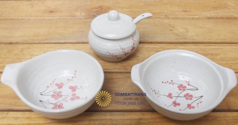Bát tô cỡ lớn – lý tưởng cho món canh, lẩu, súp; thành bát dày giúp giữ nhiệt lâu, phù hợp gia đình đông người.