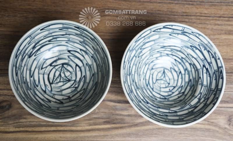 Cận cảnh nét vẽ thủ công cho thấy độ đậm nhạt tự nhiên của màu men, mỗi sản phẩm mang một sắc thái riêng, không chiếc nào trùng lặp.