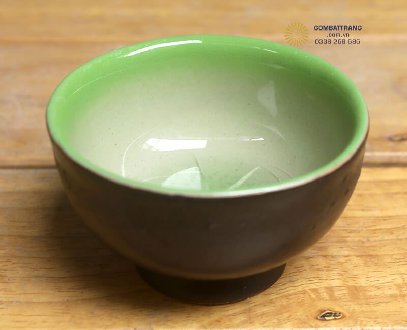 Bát cơm cỡ vừa chính là linh hồn của bộ sản phẩm gốm sứ