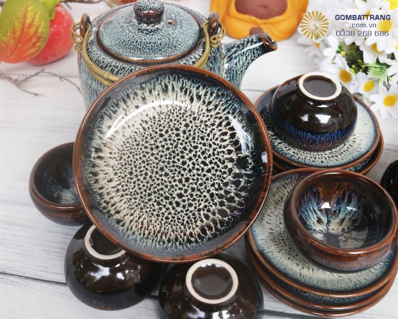 Bộ ấm chén siêu sang trọng và tinh tế - nâng tầm không gian sống của bạn