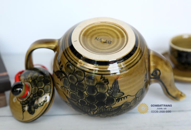 Bộ ấm chén uống trà cao cấp có thiết kế tối ưu thể hiện sự chu đáo trong từng chi tiết nhỏ nhất