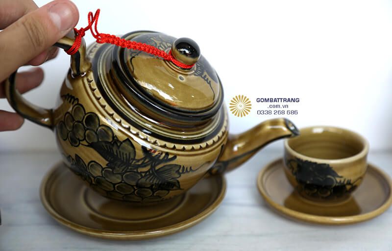 Sử dụng bộ trà cao cấp giúp thu hút năng lượng tích cực, may mắn và thành công trong công việc