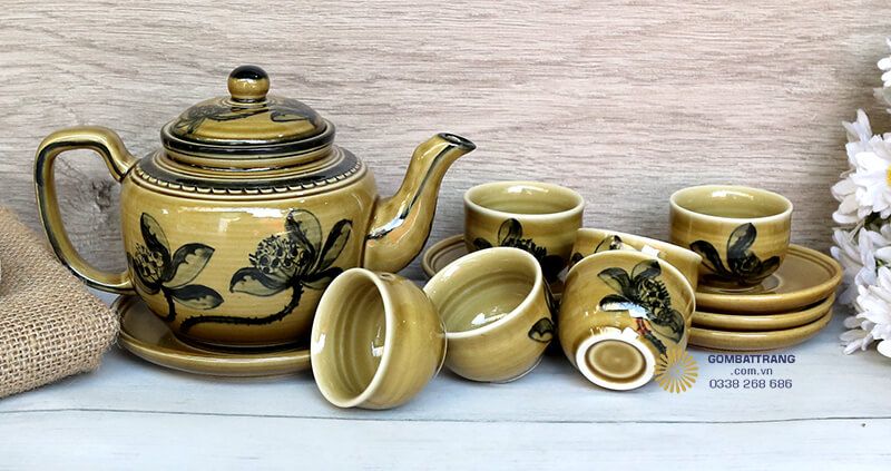 Độ bóng của men gốm càng sử dụng càng đẹp, mang dấu ấn thời gian