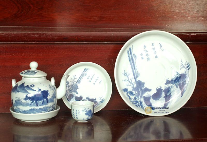  Lớp men sứ được tạo mà hoàn hảo, tạo nên vẻ đẹp bền bỉ theo thời gian