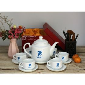 Bộ ấm chén in logo quà tặng doanh nghiệp độc đáo