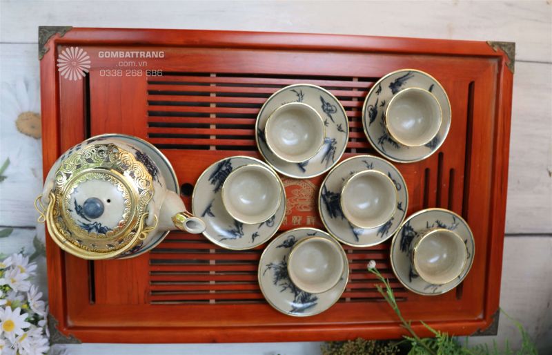 Bộ ấm chén men rạn họa tiết Trúc Lâm Thất Hiền – biểu tượng của nghệ thuật gốm Bát Tràng truyền thống, bền đẹp và sang trọng