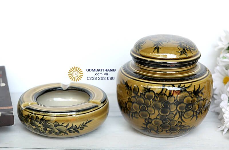 Gạt tàn và lọ trà - phụ kiện hoàn thiện bộ sưu tập