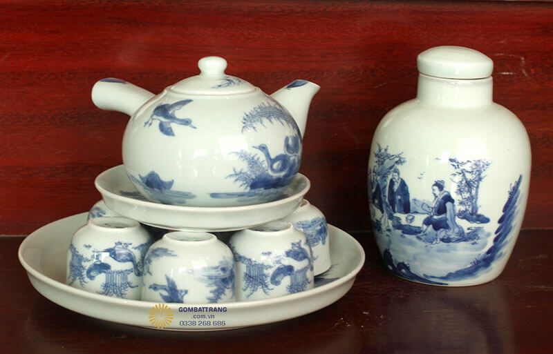 Bộ sản phẩm bao gồm cả lọ đựng chè dày dặn