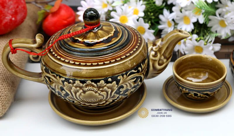Nét đặc trưng của bộ ấm chén trà làm quà tặng