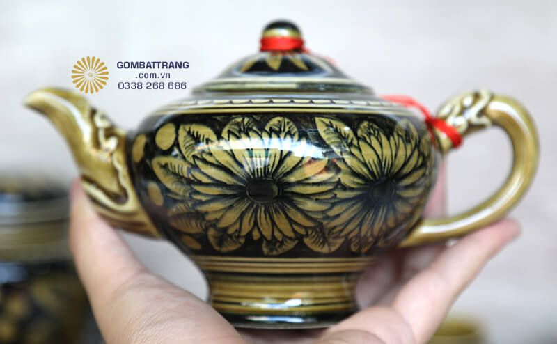 Chất liệu gốm sứ cao cấp bền đẹp, dễ dàng vệ sinh và bảo quản