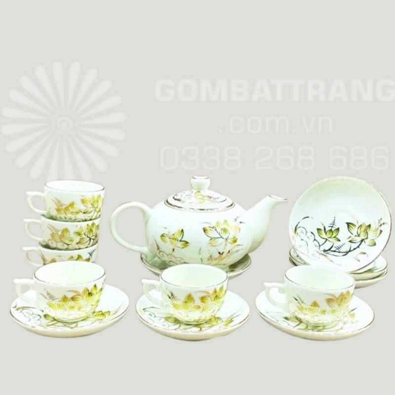 Tổng thể bộ ấm pha trà men kem – hài hòa giữa cổ điển và hiện đại.