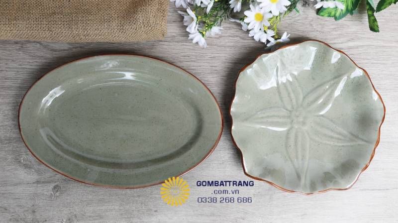 Thành bát đĩa được làm dày vừa phải, tạo cảm giác chắc tay khi cầm và tăng khả năng chịu va chạm trong quá trình sử dụng hằng ngày.