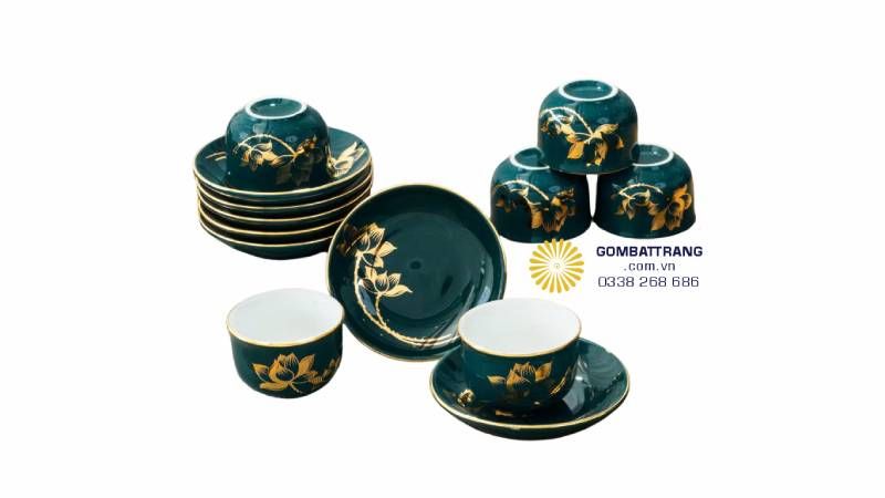 Hoa sen vàng kim thủ công – biểu tượng thanh cao, may mắn và thịnh vượng.