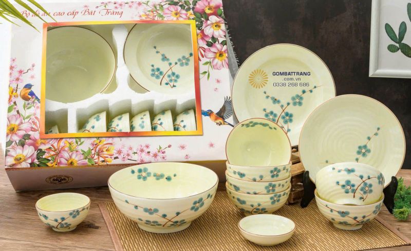 Bộ chén đĩa cao cấp bát tràng hoa mai xanh – sang trọng, tinh tế.