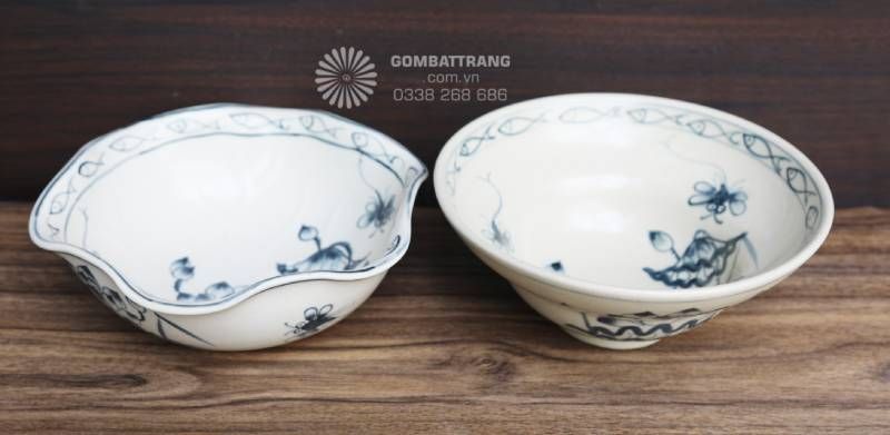  Bát tô miệng loe giúp món canh, súp hoặc bún phở giữ nhiệt tốt, đồng thời dễ múc và thuận tiện khi phục vụ.