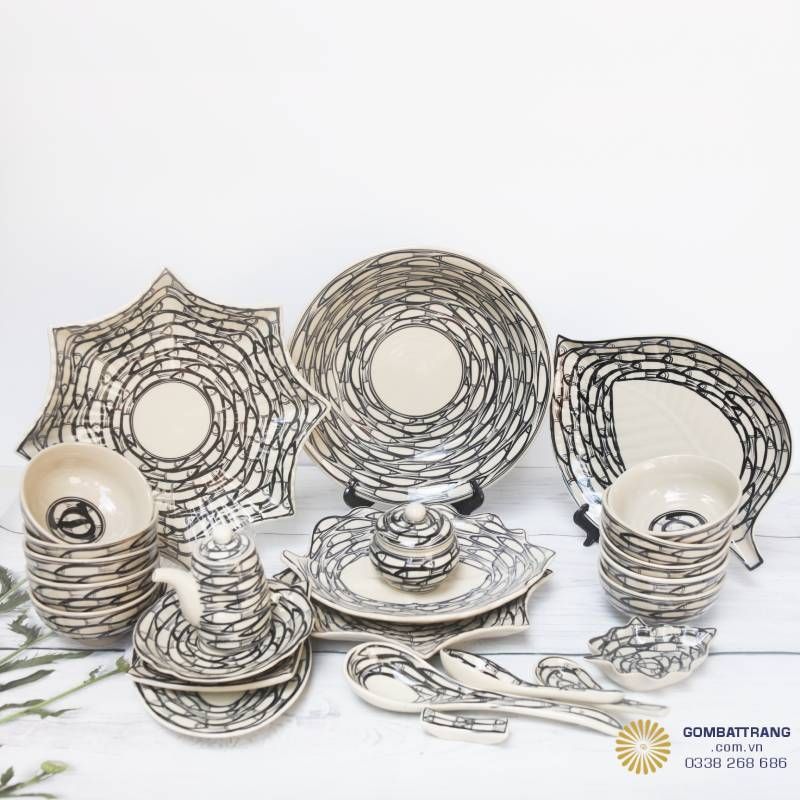 Bộ chén đĩa gốm cao cấp gồm 15 chi tiết thiết kế đồng bộ, phù hợp cho bàn ăn gia đình từ 4–6 người.