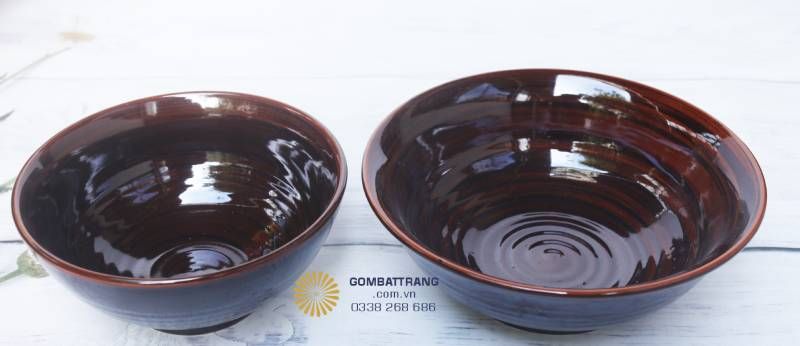 Bát ăn cơm Bát Tràng giả cổ – dáng tròn sâu lòng, men bóng mịn, tiện dụng và sang trọng trong từng bữa ăn.