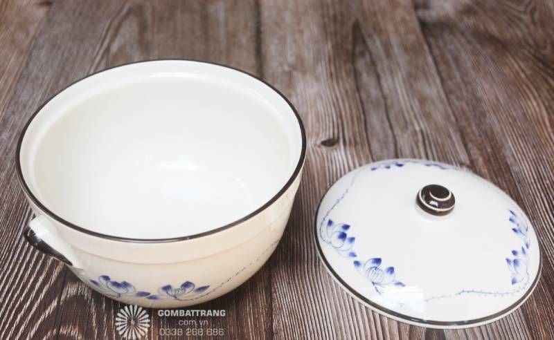Bát sứ Bát Tràng cao cấp, men sáng bóng, an toàn tuyệt đối cho sức khỏe.