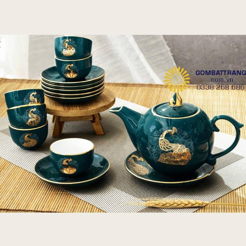 Bộ cốc chén mang lại cảm giác cân tay, chắc chắn và dễ sử dụng, phù hợp cho cả những buổi thưởng trà hàng ngày lẫn tiếp khách trang trọng.