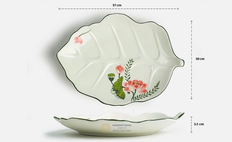 Bộ chén dĩa gốm bát tràng còn có đĩa lá bỏng, đĩa vuông hoa, đĩa sao và đĩa bầu dục với thiết kế độc đáo, tạo điểm nhấn thú vị cho bàn ăn