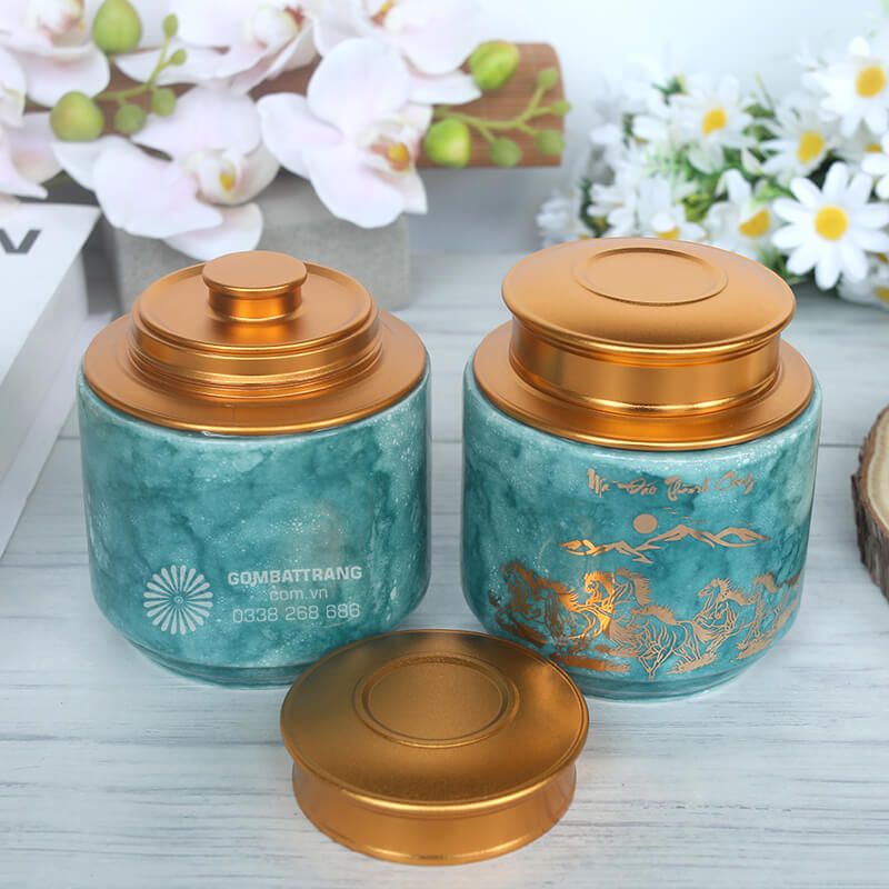 Hũ đựng chè với hình ảnh mã đáo thành công là món quà tuyệt vời dành tặng đối tác kinh doanh, người thân