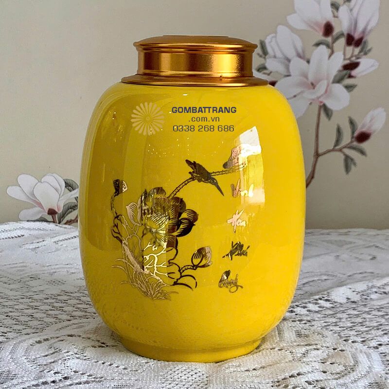  Thiết kế miệng lọ rộng vừa phải giúp việc lấy trà thuận tiện