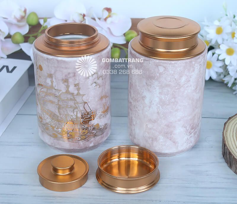 Hộp đựng trà là món đồ trang trí bàn trà tuyệt vời mang lại vẻ đẹp sang trọng cho không gian