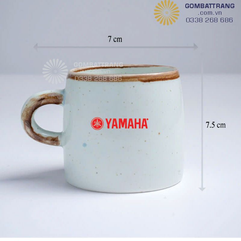 In logo trên ly sứ quà tặng gốm Bát Tràng, in logo theo yêu cầu, chất sứ đanh chắc, bền đẹp, in đẹp, hộp đựng quà cao cấp