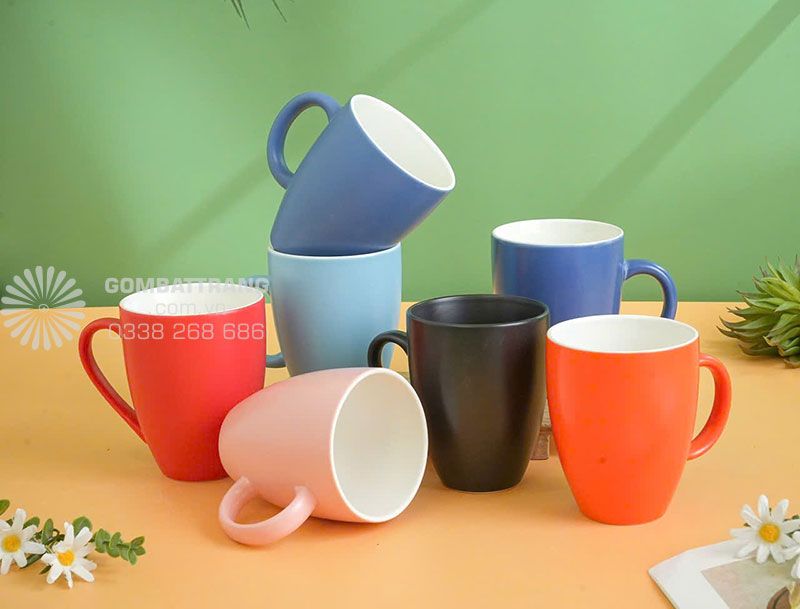 In ly sứ giá rẻ gốm sứ Bát Tràng, nhiều mẫu mã, kiểu dáng sang trọng, mầu sắc đẹp