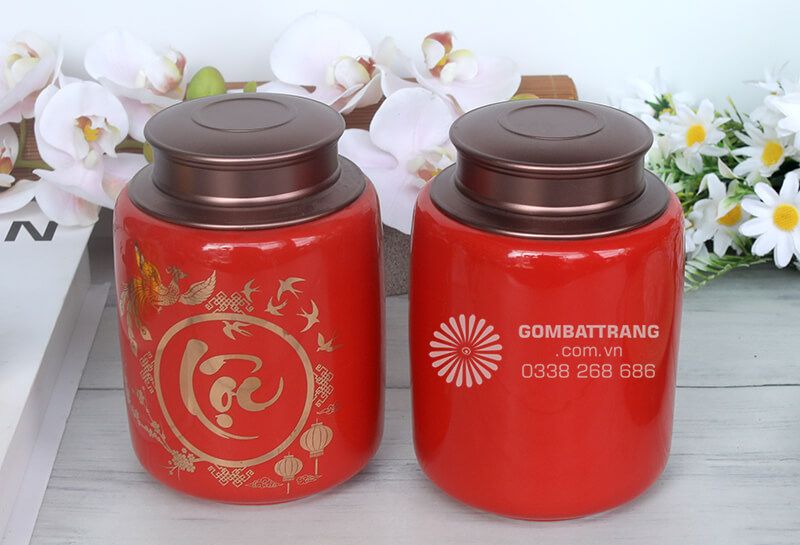 Dù đặt trong phòng trà, phòng khách hay làm quà biếu sếp, đối tác, lọ đựng trà gốm sứ luôn là biểu tượng của sự tinh tế và đẳng cấp