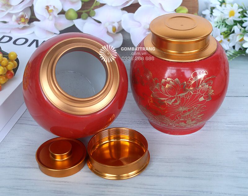 Lọ đựng chè đẹp với thiết kế tinh xảo luôn là lựa chọn quà tặng được ưa chuộng trong các dịp lễ tết, khai trương