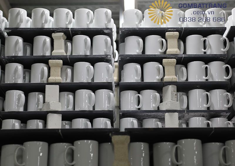 Xưởng sản xuất ly sứ Bát Tràng cao cấp chính hãng, sản xuất trực tiếp không qua trung gian, sản phẩm chất lượng cao, giá cực rẻ