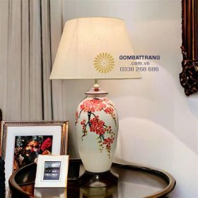 Mẫu đèn bàn phòng ngủ sứ trắng vẽ hoa đào cực đẹp