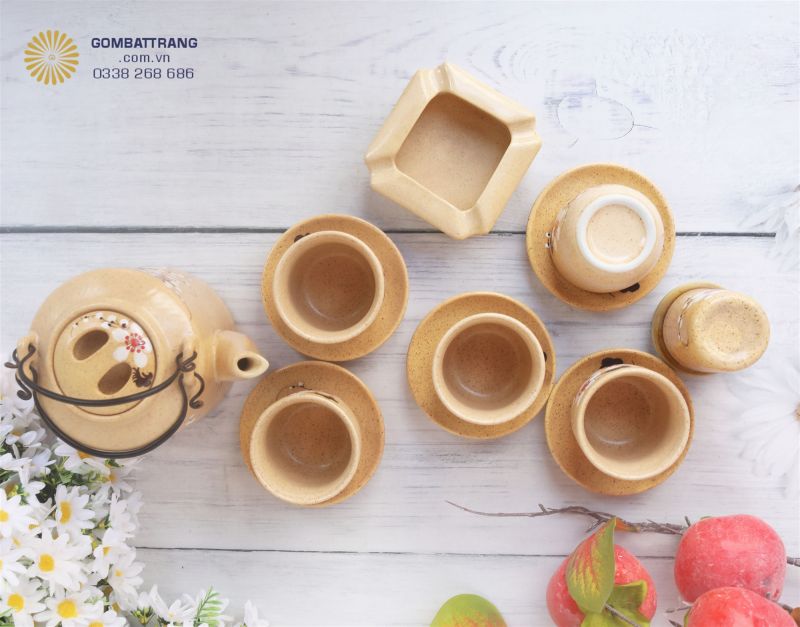 Góc chup trên cao - bắt trọn từng đường nét của bộ sản phẩm cao cấp