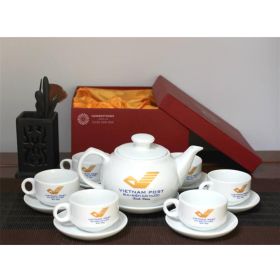 Quà tặng bộ ấm chén Bát Tràng in logo đẹp