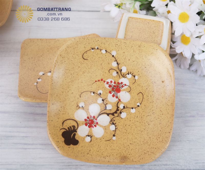 Hình ảnh đĩa đựng với hoa văn siêu sắc nét