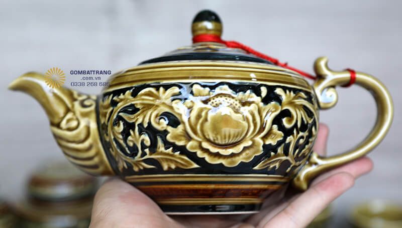 Chất liệu gốm sứ cao cấp đảm bảo độ bền vượt trội và an toàn cho sức khỏe người dùng