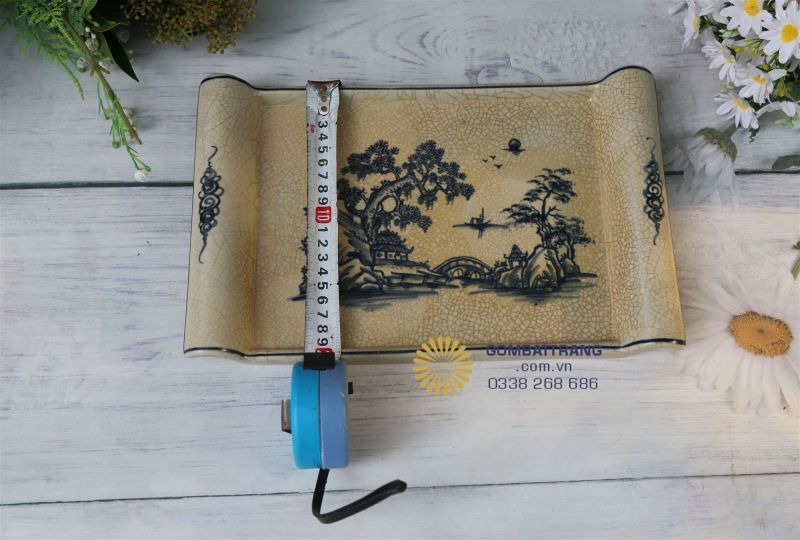 Khay đựng trà rộng 20cm dài 33cm, kết hợp men rạn giúp bố cục bàn trà hài hòa, tiện dụng và tăng tính sang trọng cho toàn bộ sản phẩm