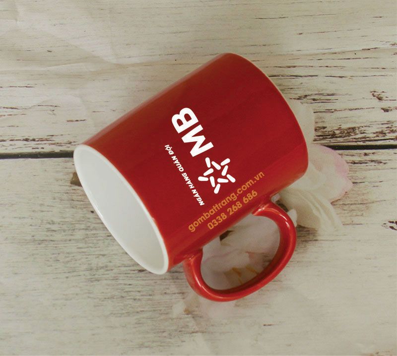 Men mầu đỏ đô, nước men mịn, sáng mầu, chất sứ đanh chắc