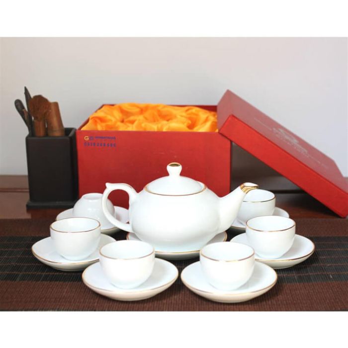 Tặng quà doanh nghiệp ấm chén cao cấp