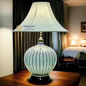 Trang trí phòng khách nhỏ đẹp đơn giản bằng đèn ngủ gốm