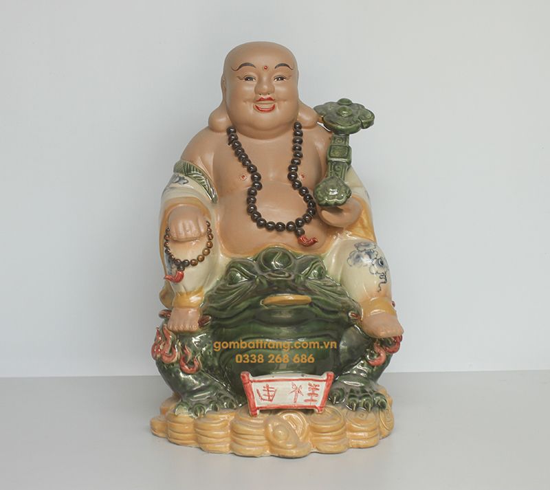 Tượng Di Lặc gốm sứ cưỡi Thiềm Thừ