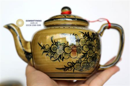 bo-am-chen-tra-lam-qua-tang-hoa-dao-cuc-dep-11