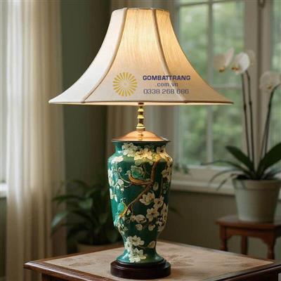 Đèn ngủ gốm sứ- Chân đế gỗ và chao vải lụa sang trọng