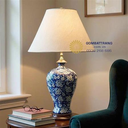 den-ngu-gom-trang-tri-phong-ngu-hoa-men-lam-cao-cap