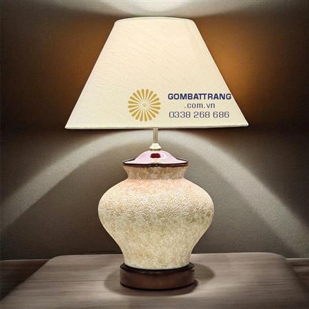 den-trang-tri-de-ban-phong-ngu-gom-trang-cao-cap